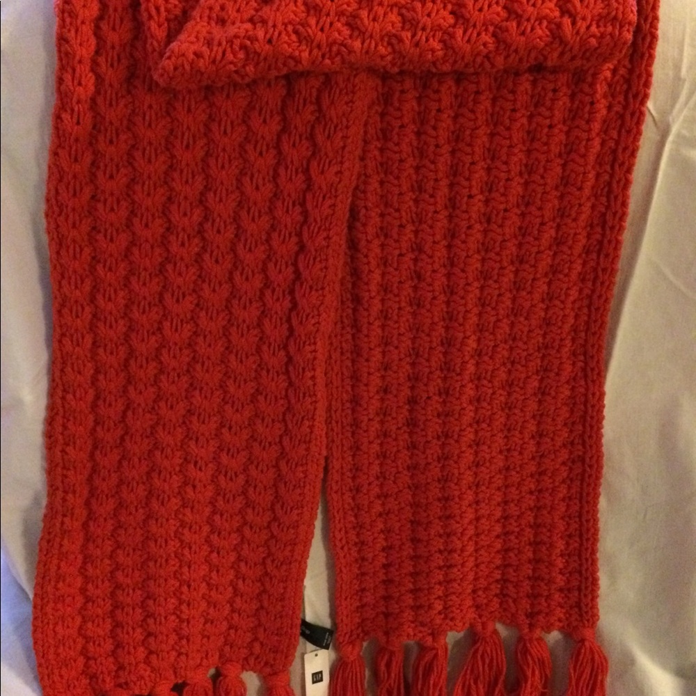 Long GAP deep orange cable- knit, tassled scarf